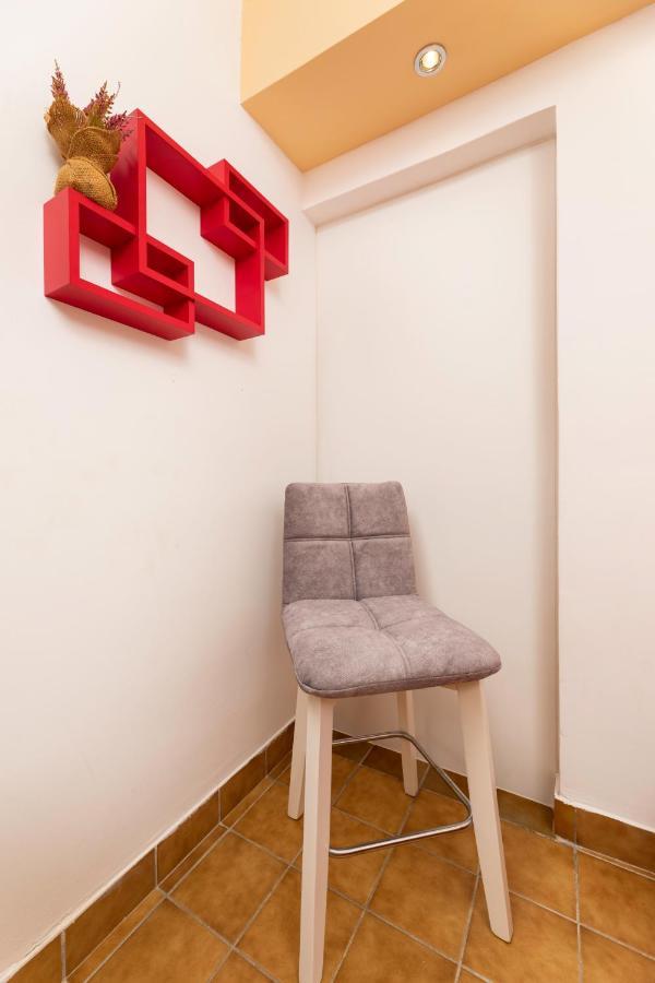 Apartman "Ela" Njivice Exteriör bild