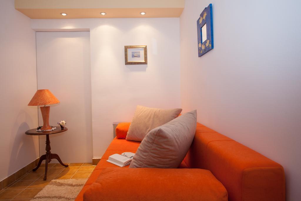 Apartman "Ela" Njivice Exteriör bild