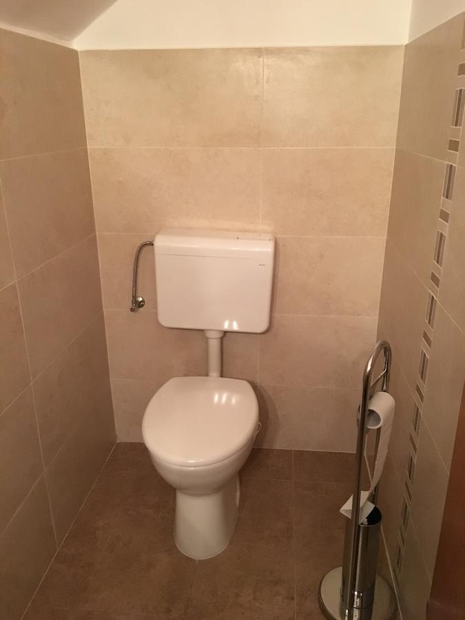 Apartman "Ela" Njivice Exteriör bild