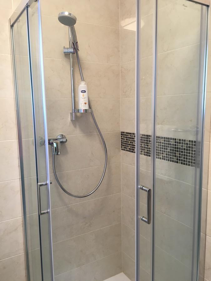 Apartman "Ela" Njivice Exteriör bild
